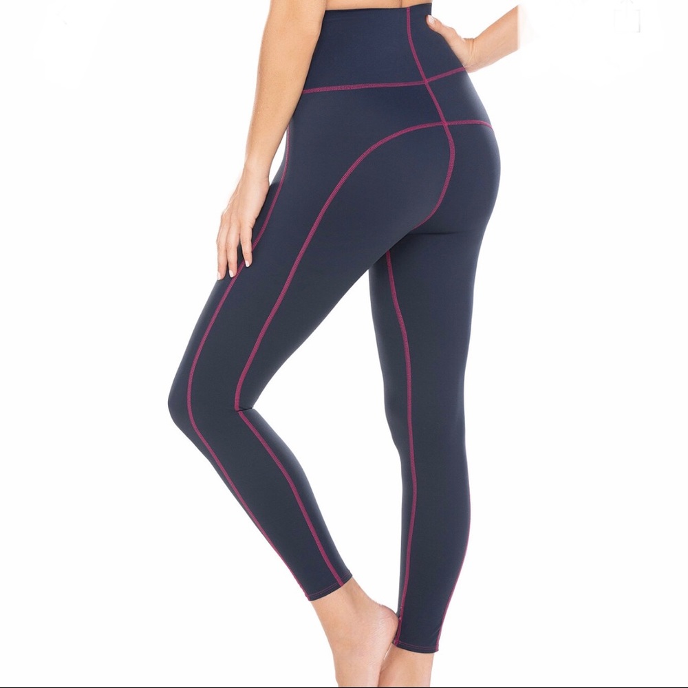 FINAL SALE!!!! NWT Miraclesuit Tummy-Control Performance 7/8 Leggings